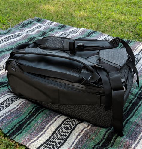 nomatic travel bag review